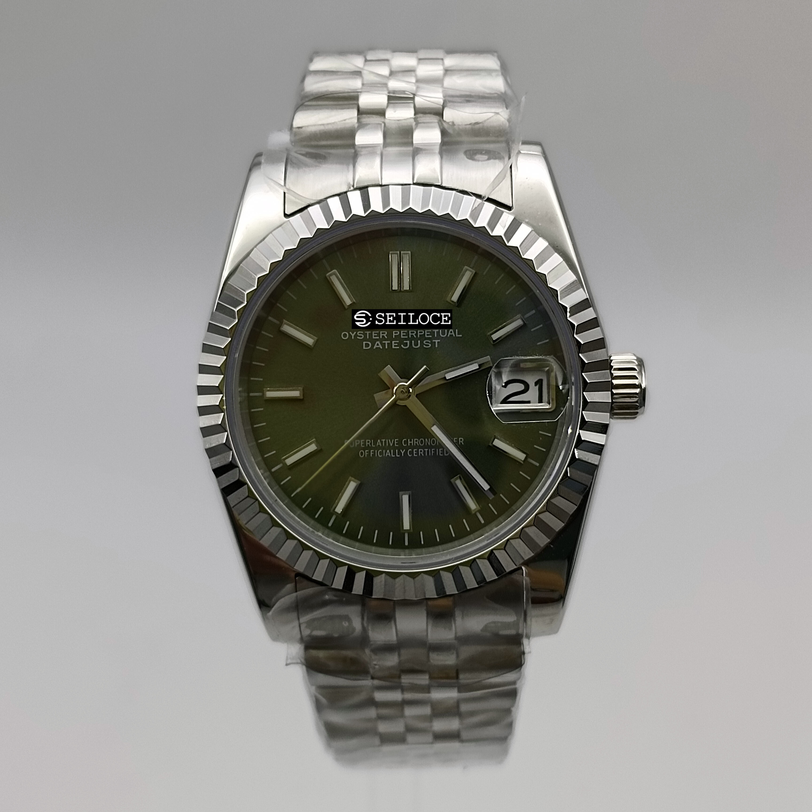 Boîtier argenté + cadran vert