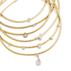 Collier en acier inoxydable avec chaîne serpent et pendentif en zircon cubique à ressort tendu, plaqué or 18 carats PVD pour femme - Product Image 5