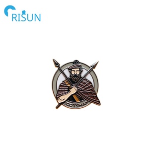 Fabrication personnalisée émail écossais Kilt broche Ecosse jupe Logo épinglette Écossais Tartan Kilt épingle insigne - Product Image 3