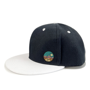 Casquette Hip Hop Unisexe de haute qualité en coton à 6 panneaux à bord plat Casquette Hip Hop personnalisée en couleur bicolore - Product Image 1