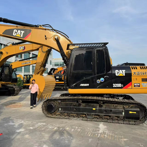 Excavadora Caterpillar 320 Usada con Rendimiento Hidráulico Mejorado y Gran Eficiencia Operativa - Product Image 1