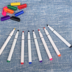 Commercio all'ingrosso 8 pz pennarello tessuto <span class=keywords><strong>lavabile</strong></span> pennarello tessuto Non tossico DIY disegno pennarello in tessuto Set pennarello <span class=keywords><strong>per</strong></span> bambini - Product Image 6