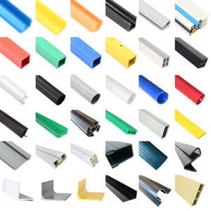 2025 nóng bán nhựa đùn hồ sơ <span class=keywords><strong>PVC</strong></span> góc hồ sơ linh hoạt Strips nhựa đùn hồ sơ nhựa ABS bền Strips - Product Image 1