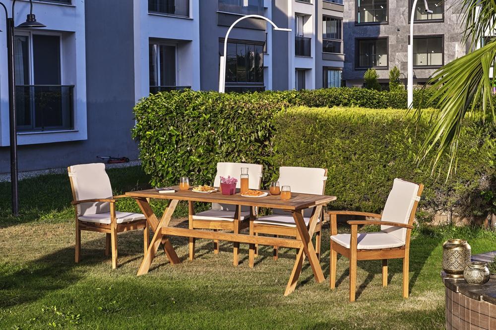 มีสีสัน