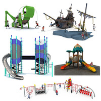 Manèges à chevaux rotatifs pour enfants dans le parc pour adultes