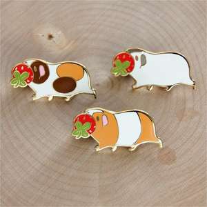 Forma de logotipo hecha a medida sin esmalte duro mínimo chapado en oro de metal fresa corredor conejillo de indias conejillos de indias insignias para regalo - Product Image 5