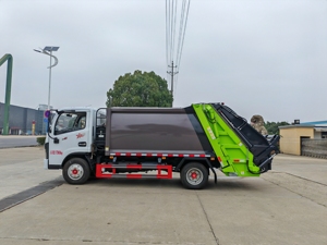 Camion compacteur de déchets Dongfeng 8 mètres cubes, compression efficace des déchets, à vendre - Product Image 4