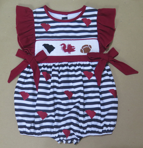Lindo Vestido de Verano para Niña Pequeña, Estilo Smocked, con Rayas Azul Marino, Lazo y Diseño de Fútbol Americano de Carolina del Sur - Product Image 3