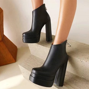 Botas de tacón alto de plataforma de doble capa con corte moderno 2022, botines cortos con punta cuadrada y cremallera trasera, zapatos de tacón grueso para invierno - Product Image 3