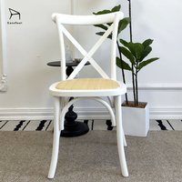 Chaise de salle à manger en bois nordique avec coussin moelleux pour hôtel et mobilier de salle à manger
