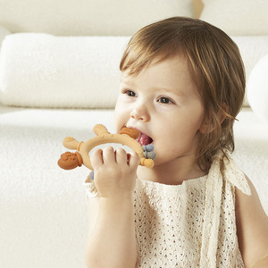 Cartone animato a forma di granchio bambino <span class=keywords><strong>massaggiagengive</strong></span> giocattolo sensoriale anello dentizione in <span class=keywords><strong>Silicone</strong></span> che afferra la dentizione giocattolo per il massaggio lenitivo - Product Image 6