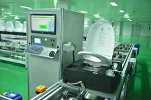 De palletkettingtransportband is een gebruiksvriendelijke pallettransportinstallatie voor materiaalbehandeling. - Product Image 6