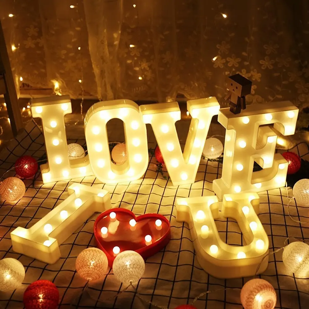 16cm DIY A ~ Z Carta 0 ~ 9 Número LED Table Lamps Light Bateria Lâmpada para o Natal Feliz Aniversário Casamento Valentines Home Decor