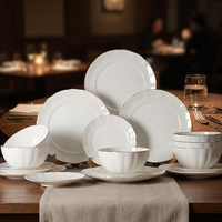 Service de table en porcelaine blanche, vaisselle ronde en céramique blanche, 18 pièces