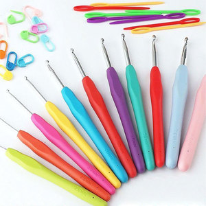 Nuevo Juego de Agujas de Ganchillo 2026, 31 Piezas, Agujas de Ganchillo Ergonómicas con Agarre Suave y Estuche - Product Image 4