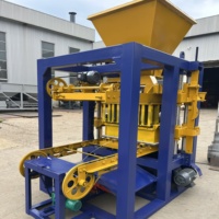 Machine à blocs hydraulique QT4-24 pour divers modèles de blocs de béton