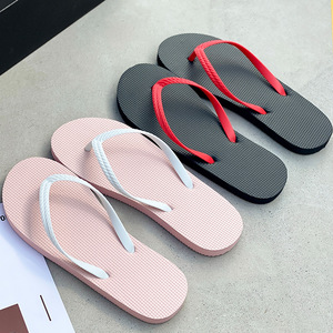 Tongs d'été simples et étincelantes en PVC pour femmes, antidérapantes, pour l'extérieur, la salle de bain, la mode populaire, imperméables, toutes saisons, pour le voyage - Product Image 1