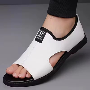 Nouvelles sandales en <span class=keywords><strong>cuir</strong></span> pour hommes 2025 - Chaussures de plage respirantes perforées antidérapantes pour hommes, disponibles en grandes tailles - Product Image 6