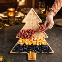 Planche à charcuterie en bois en forme de sapin de Noël avec étiquettes de guidage gravées pour servir le fromage, pour la cuisine et la salle à manger