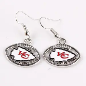 Venta al por mayor 32 EE. UU. equipo de fútbol americano logo KC NFL equipo pendientes