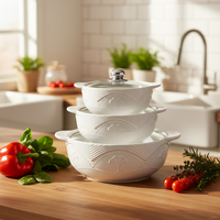 Ensemble de trois casseroles à soupe en céramique texturée blanc pur avec couvercles en verre, compatibles lave-vaisselle, résistantes à la chaleur, grande capacité, style américain