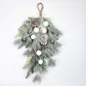 Aiguille de pin faite à la main pour la neige suspendue pour porte d'entrée Pomme de pin Blanc de Noël Suspendu à l'envers - Product Image 4