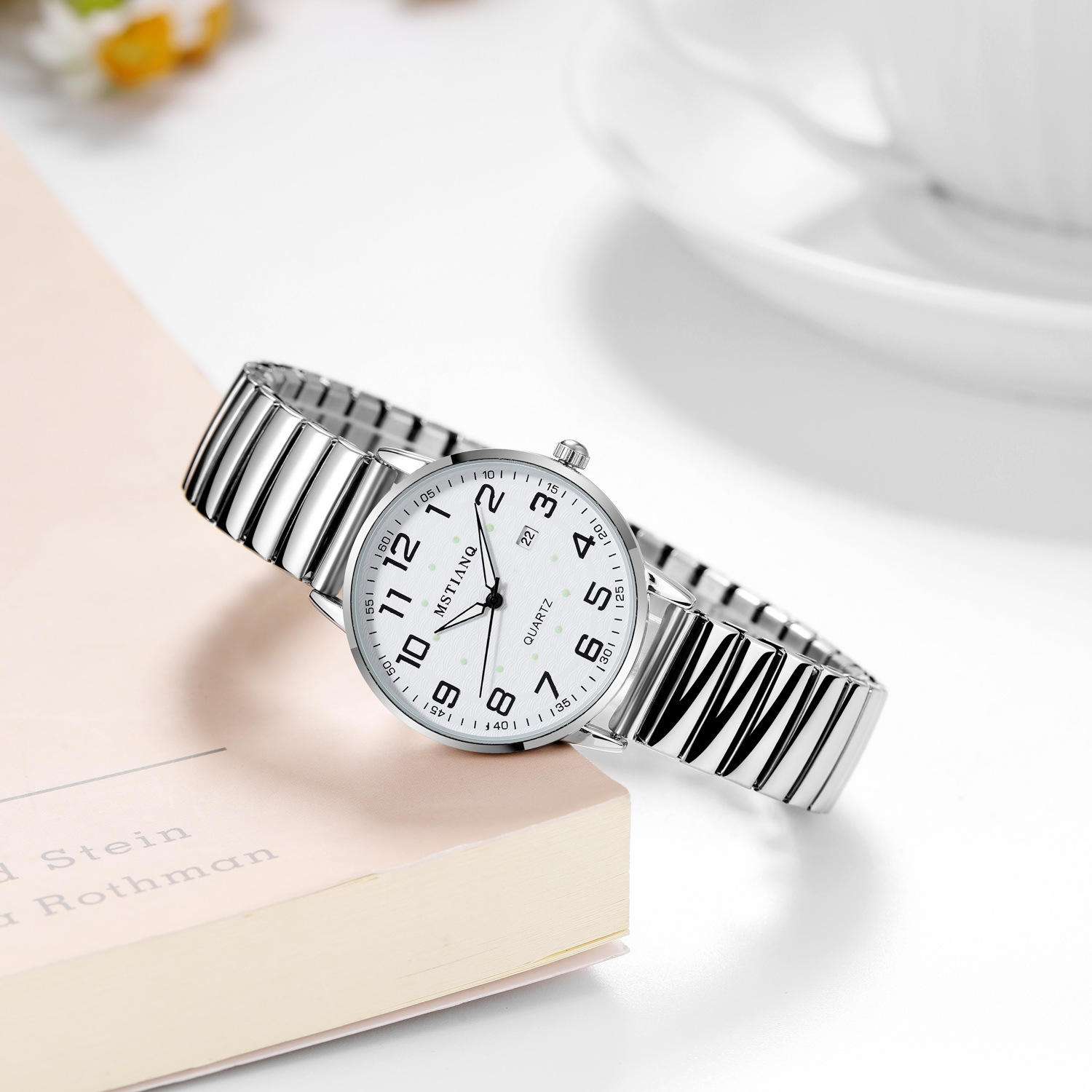 Style féminin de sangle de printemps