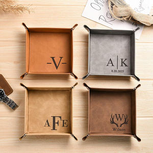 Bandeja Organizadora de Escritorio de Cuero Sintético con Grabado Láser, Bandeja de Cuero Sintético para Llaves, Teléfono, Gafas de Sol - Product Image 1