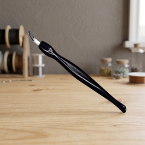 ASAP - Herramienta Reutilizable de Doble Cabeza para Recortar Cutículas, de Acero Inoxidable con Mango de Plástico, en Forma de V, para Eliminar Piel Muerta y Uñas Encarnadas, para Manicura - Product Image 4