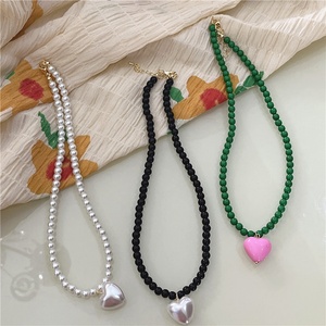 Accesorios de Moda para Mujer, Collar de Cuentas Redondas, Gargantillas de Color Caramelo, Bonito Collar con Colgante de Corazón para Chicas Dulces - Product Image 3