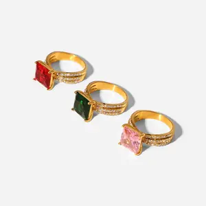 Bague en titane plaqué or 18K, bijoux en acier inoxydable, anneau carré en zircon rouge/vert/rose pour femmes