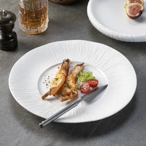 YAYU Horeca OEM ODM aceito com design forrado branco fosco jantar europeu restaurante jantar prato de sopa de massas prato de hotel de cerâmica