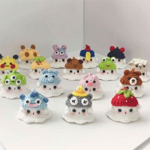Porte-clés Elfe Mignon Fait Main en Laine Tricotée, Breloque de Voiture pour Meilleur Ami, Idéal comme Cadeau ou Accessoire Pendentif - Product Image 3