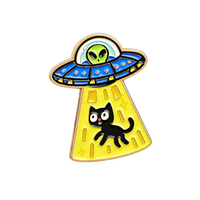Broches personnalisées modernes en émail souple UFO, motif chien mignon, en alliage de zinc, personnalisation gratuite