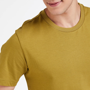 T-shirt pour homme de qualité professionnelle, prix avantageux, design personnalisé, idéal pour l'été et les activités de plein air. - Product Image 4