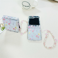Coque de téléphone transparente à imprimé floral pastel pour Samsung Galaxy Z Flip 7-3 avec breloque fleur rose et sangle perlée – Protection élégante pour le printemps