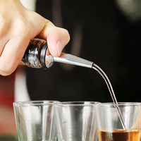Vente en gros d'usine : Outils de bar en acier inoxydable et TPR, écologiques, élégants et créatifs, pour le versement rapide du vin, de l'huile d'olive et du vinaigre