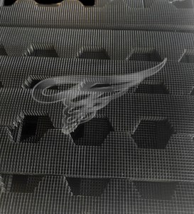 Critter Guard Mesh Azulejo español Precortado Bird Guard Prevención para paneles solares Heavy Duty Galvanizado Negro Recubierto de PVC - Product Image 2