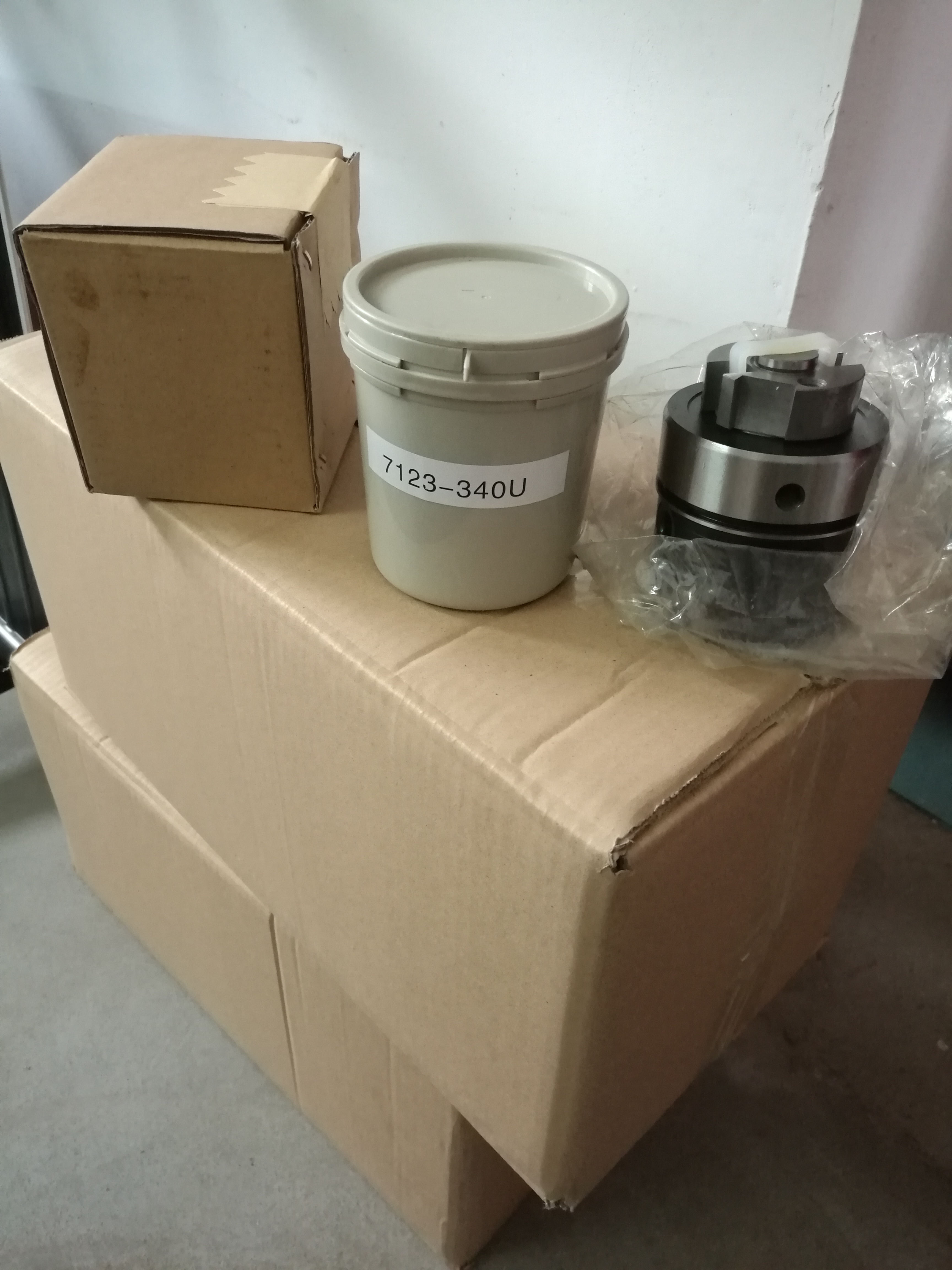 diesel engine injection pump rotor head 7123-340U DPA head rotor 7123-340U 344U 558A 4/9R