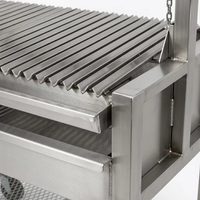 Grill argentin en acier inoxydable durable avec roues robustes et volant latéral pour une cuisson authentique au feu de bois
