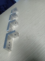 Meilleur fournisseur au Vietnam offre des services d'usinage de tour CNC de précision avec un ensemble d'outils de brochage comprenant l'usinage de moules