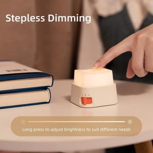 Veilleuse LED à bouton, lampe créative à lumière blanc chaud et intensité réglable avec autocollants DIY amusants pour la maison, le bureau et les chambres - Product Image 2