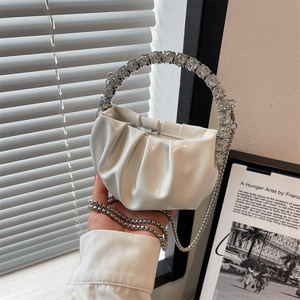 Sac à main en cuir PU pour femme, sacs fourre-tout tendance avec chaîne, sac bandoulière, sacs de soirée de luxe avec strass - Product Image 4