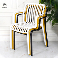 EaseNeat Vente en gros à bas prix Extérieur moderne Fauteuils de restaurant en plastique polypropylène pour hôtel