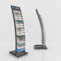 Étagère coulissante en métal thermolaqué BoYa, hauteur réglable et personnalisable, pour échantillons de portes en bois - Présentoir écologique résistant à l'eau