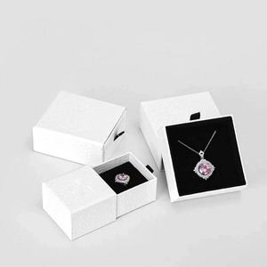 Caja y Bolsa de Embalaje de Joyería de Lujo Blanca y Negra al por Mayor, Caja para Pulseras, Collares y Pendientes con Logotipo Personalizado - Product Image 2