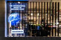 Affichage à LED Léger de haute transparence pour la conception modulaire de façade de construction avec angle de vision de 140 °