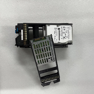 00YK015-ThinkSystem 내장형 2.5인치 900GB 10K RPM SAS 12Gb 핫스왑 512n HDD 드라이브, 창고에서 현재 출고 중 - Product Image 4