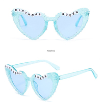 Lunettes en plastique en forme de cœur « Reine des Anniversaires » avec paillettes pour décorations de fête de bachelorette, accessoires photo de mariage, enterrement de vie de jeune fille, remise de diplôme, personnalisables