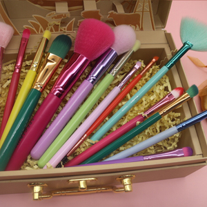 แปรงแต่งหน้า YRX พรีเมียม สีสันสดใส ขนแปรงนุ่ม สำหรับรองพื้น คอนซีลเลอร์ ครีม และเมคอัพชนิดน้ำ แปรงหัวตัดและแปรงหัวแหลม - Product Image 1